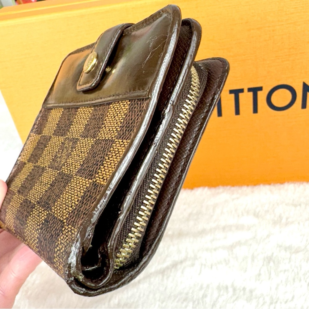 Louis Vuitton Damier Ebene Compact Wallet *READ* - Picture 5 of 13